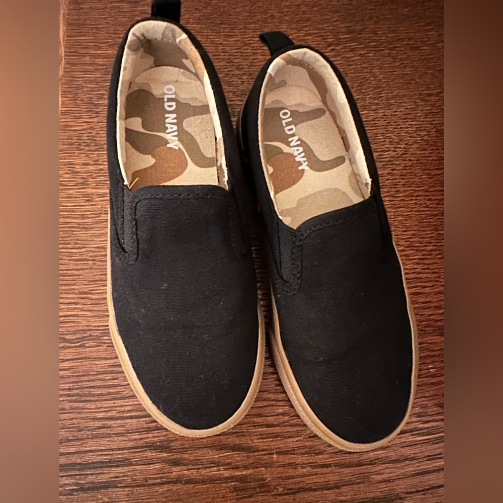 Old Navy black canvas slip on shoes. Size 12 kids